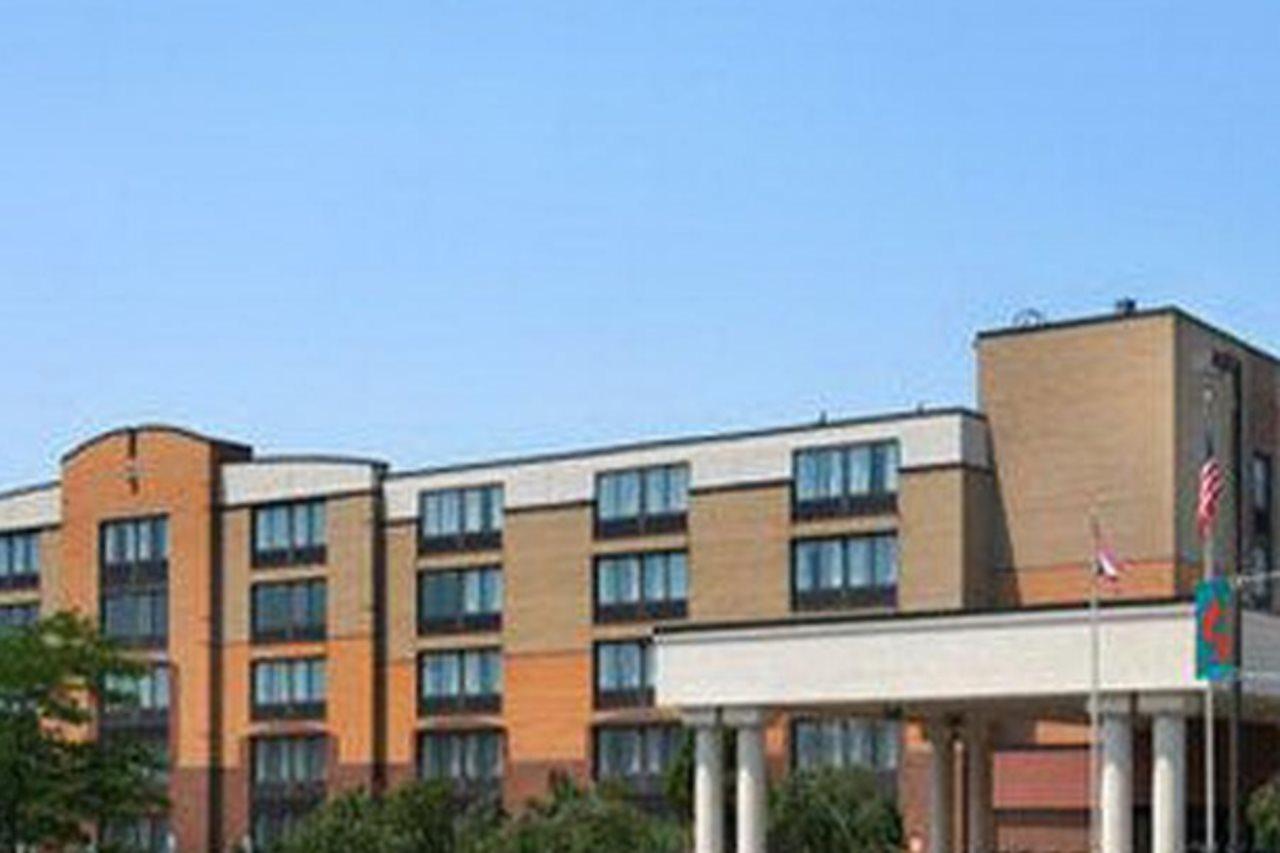 Fairbridge Hotel Cleveland East Wickliffe Eksteriør billede